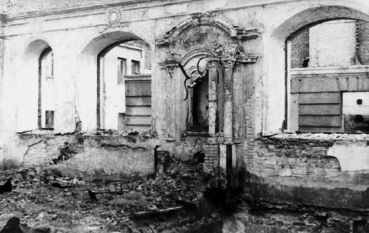 The destroyed interior of the Gaon's Kloyz prior to demolition in the 1950s.
